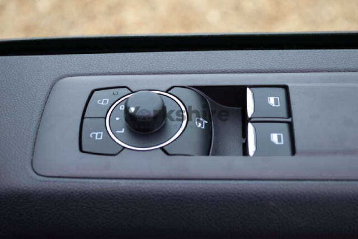 This is the Transit 320 Custom L1H1 DCiV Sport Hybrid vehicle.